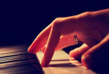 没能四连冠,就不能高兴?坂本花织世锦赛摘银,和金牌没区别.